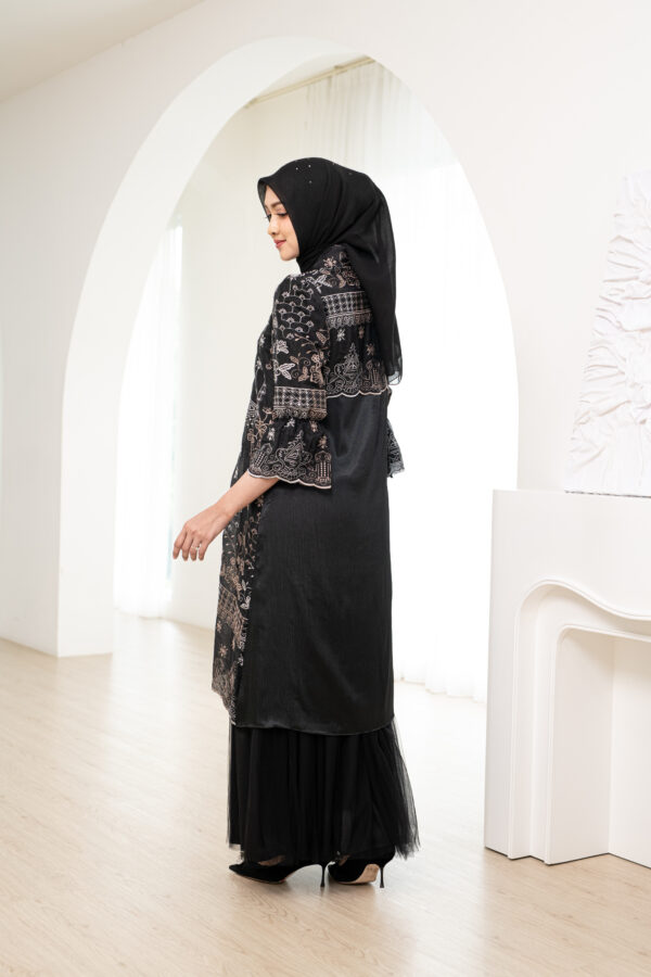 Raiya Tunic Black