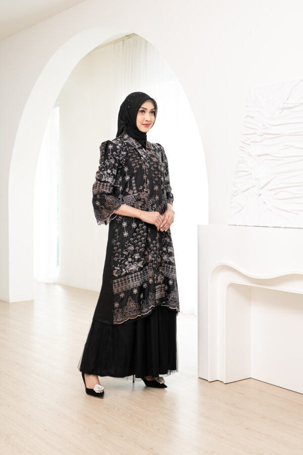 Raiya Tunic Black